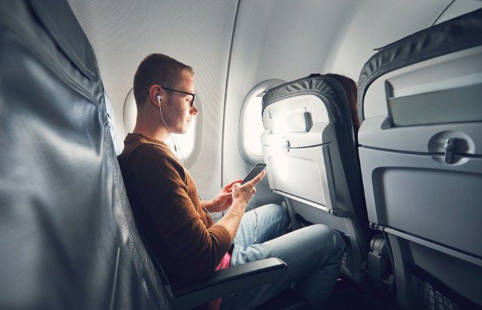 Who are the digital travellers and how can we gain their attention?